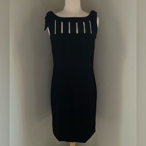 Chetta B black sheath dress w invisible zip lattice chest bow details size 6